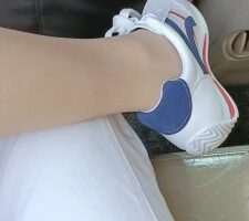 【多多】车内恋足调手机 bf20356