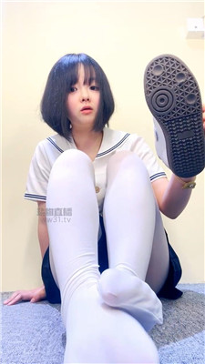 【初恋】偷闻学妹鞋被发现强制当狗    260504-28
