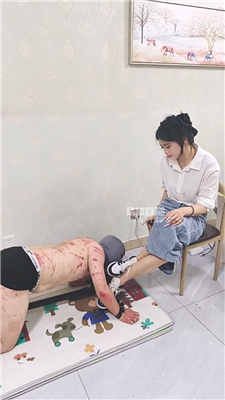 【荷花会所】精神小妹重度虐打刑奴 JS260507-51