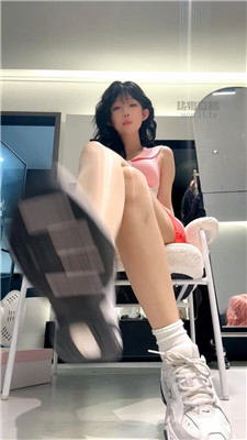 【一茶】啦啦队长的白棉袜    260506-34