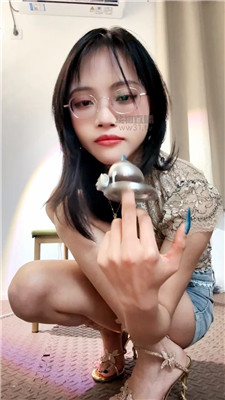 【诗诗】香水美臀裸足寸止    260507-30