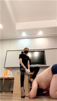 【多多】白领S-高跟碾压踩客户狗 JS260514-47