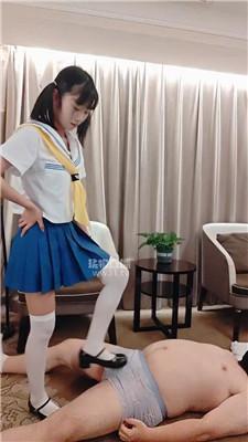 【绯樱猫和白雪兔】白丝脚插嘴-踩踏 bf63035