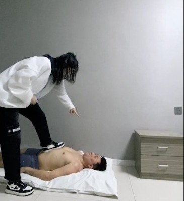 【与精神小妹的那些事】小伊真实暴力第一部分 ACYC-1538