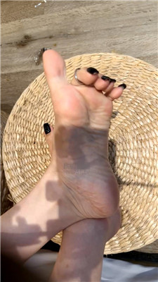 【芊羚儿】裸足调教    260613-31