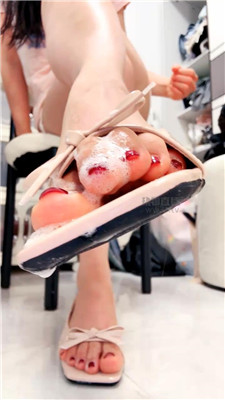 【妮蔻】裸足口水寸止    260617-5