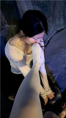 【奶味小仙女】户外游乐场玩母狗 bf63825