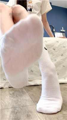 【女神mio】白袜拍手倒计时刺激憋J场    260630-2