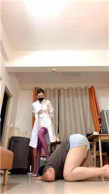 【多多】女医生高跟踩病人 JS260703-33