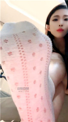 【小E神】白袜裸足    260708-53