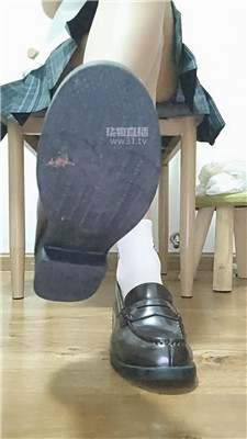 【佳怡】乳母骚B妈和妹妹一起被虐    260714-42