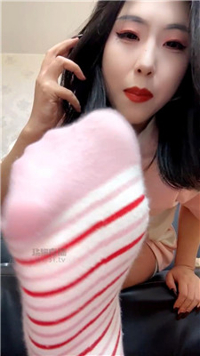 【嘉一】学弟偷看学姐袜子自W被发现后    260716-4