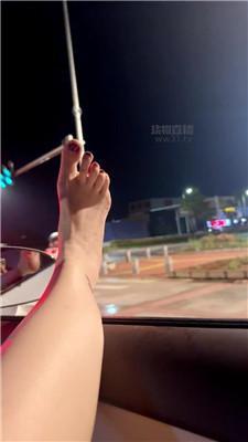 【夏盈盈】户外圣水-脚深喉 JS260720-46