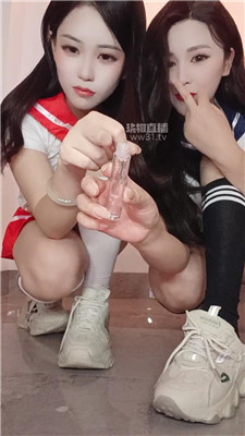 【瑶瑶】Jk双主脏鞋美臀玉足羞辱    260729-41