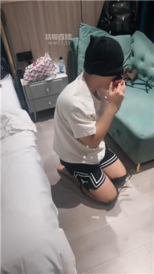 【梨落】高跟黑丝闻舔-脚下喂食【双视角版】   JS260813-21