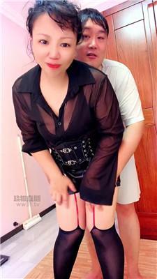 【琪主】少妇玩虐小叔子  JS260819-5