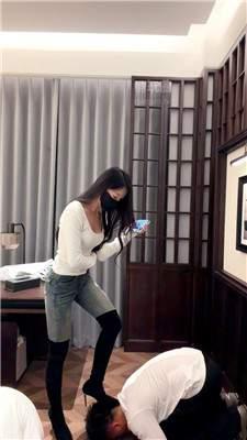 【欣怡】刑奴来犯贱了   JS261023-38